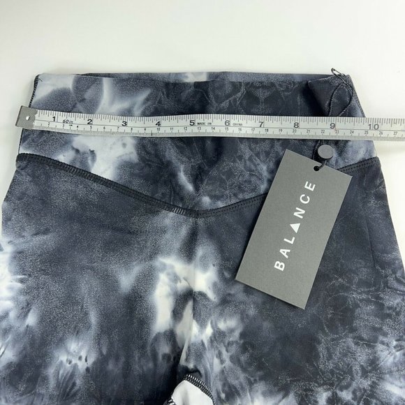 Balance Athletica Women’s The Cloud Short Logo Avalanche Tie Dye Size XXS New - Picture 8 of 12